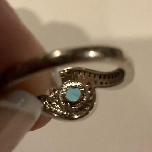 Adorable Blue Stone Ring   - Picture 5 of 6